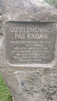 Pamětní kámen v Rooseweltových sadech v Kadani
