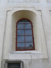 Ves, okno kostela sv. Vavřince