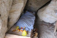 Runcajsova jeskyně, Cipísek v postýlce
