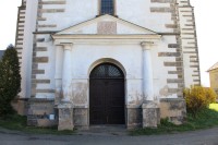 Sobotka, vchod kostela sv. Máří Magdaleny