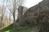 Kumburk, pohled ze stezky pod hradem