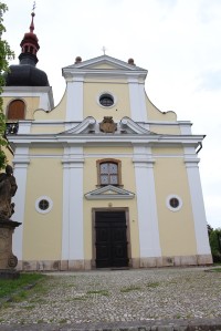 Česká Skalice, průčelí kostela
