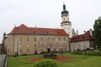 Pohled na zámek od náměstí