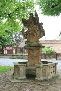 Opočno, barokní socha na Trčkově náměstí