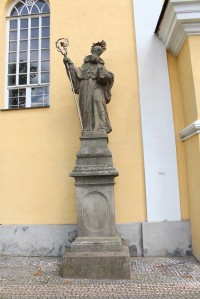 Police nad Metují, socha sv. Benedikta