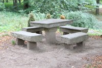 Vrchotovy Janovice, kamenné sezení