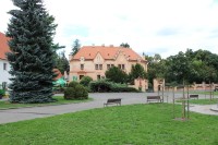 Vrchotovy Janovice, pohled na zámek od jihu