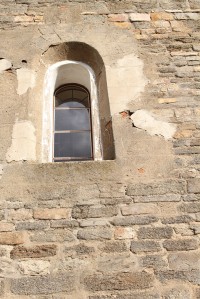 Vrchotovy Janovice, okno ve věži kostela