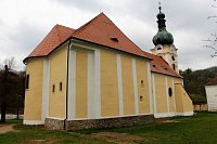Kostel Nanebevzetí Panny Marie ve Vranově nad Dyjí.