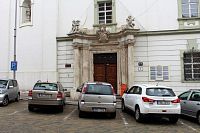 Znojmo, vchod do dominikánského kláštera