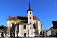 Kostel Nanebevzetí Panny Marie, jižní strana Domažlice, klášterní kostel Nanebevzetí Panny Marie.