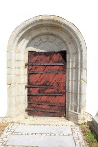 Vstupní portál kostela sv. Bartoloměje