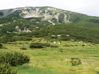 Hora Bezbog ze svahu nad jezerem