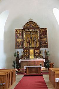 Hlavní oltář kostela sv. Vavřince