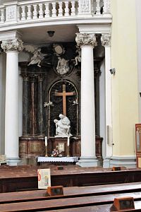 Boční oltář baziliky