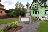 Pomník padlým v Horním Maršově.