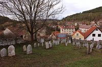 Pohled na hřbitov z jižní strany