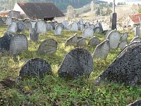 Pohled na hřbitov před úpravou