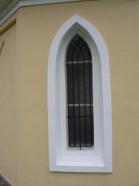 Sušice, okénko kaple
