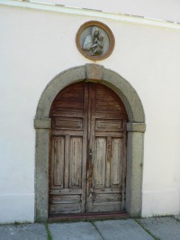 Nalžovské Hory, vchod do kostela