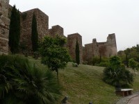 Alcazaba, hradby  a věže pevnosti 