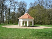Zámecký park Milotice, Střelecký pavilon