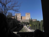 Alhambra, pohled k Alcazábě