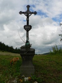 Křížek při cestě na Pučanku