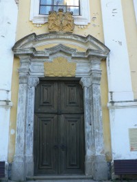 Nicov, hlavní vchod kostela