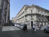 Catania, horní část náměstí