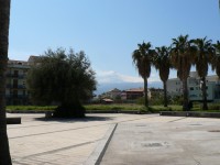 Giardini Naxos, v pozadí Etna