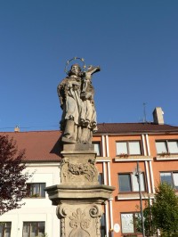 Přeštice, socha sv. Jana z Nepomuku na náměstí