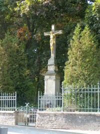 Předměřice - kříž před parkem