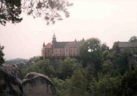 Zámecká vyhlídka - výhled na zámek Hrubá Skála
