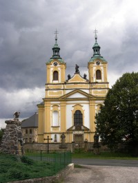 Ostružno - kostel Povýšení sv. Kříže 