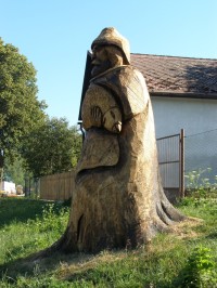 Jičín - sochy ze stromů