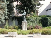Hořice - socha Muže práce 