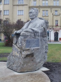 Hradec Králové - pomník JUDr. Antonína Ulricha