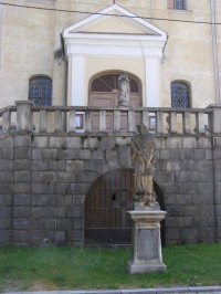 Zlaté Hory - kostel Nanebevzetí Panny Marie, sv. Jan Nepomucký