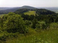 zřícenina hradu Lichnice - výhled na Kaňkovy hory