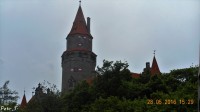 Věž hradu focena z útrob Trojského koně