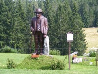Dřevěná socha Seppa Rankla (srpen 2008)