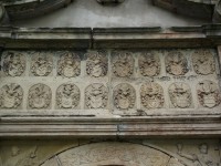 detail portálu starého zámku