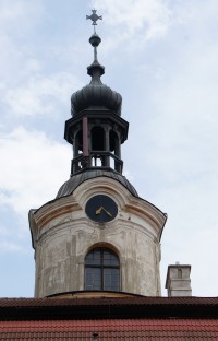 zámecká věž na hradních základech