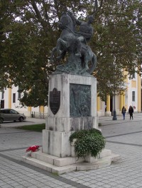 jezdecká socha na Kossuth tér
