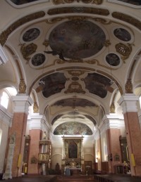 interiér kostela sv. Ladislava