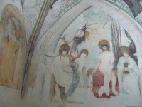 fresky v presbytáři kaple