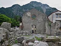 Venzone – kostel sv. Jana Křtitele  (Chiesa di San Giovanni Battista)
