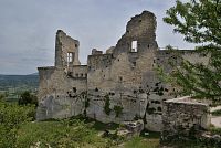 provensálský hrad Lacoste