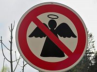 andělům je vstup přísně zakázán - výjimku mají jen ti padlí